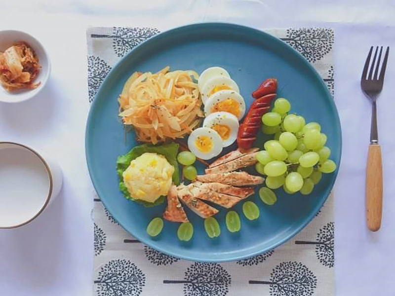 How does diet affect testosterone levels?